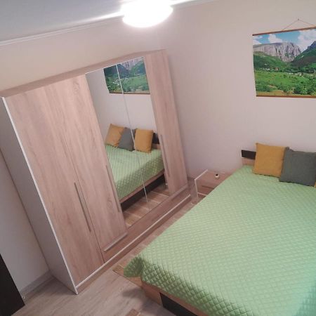 Zoldrebi Apartment Turda Exterior photo