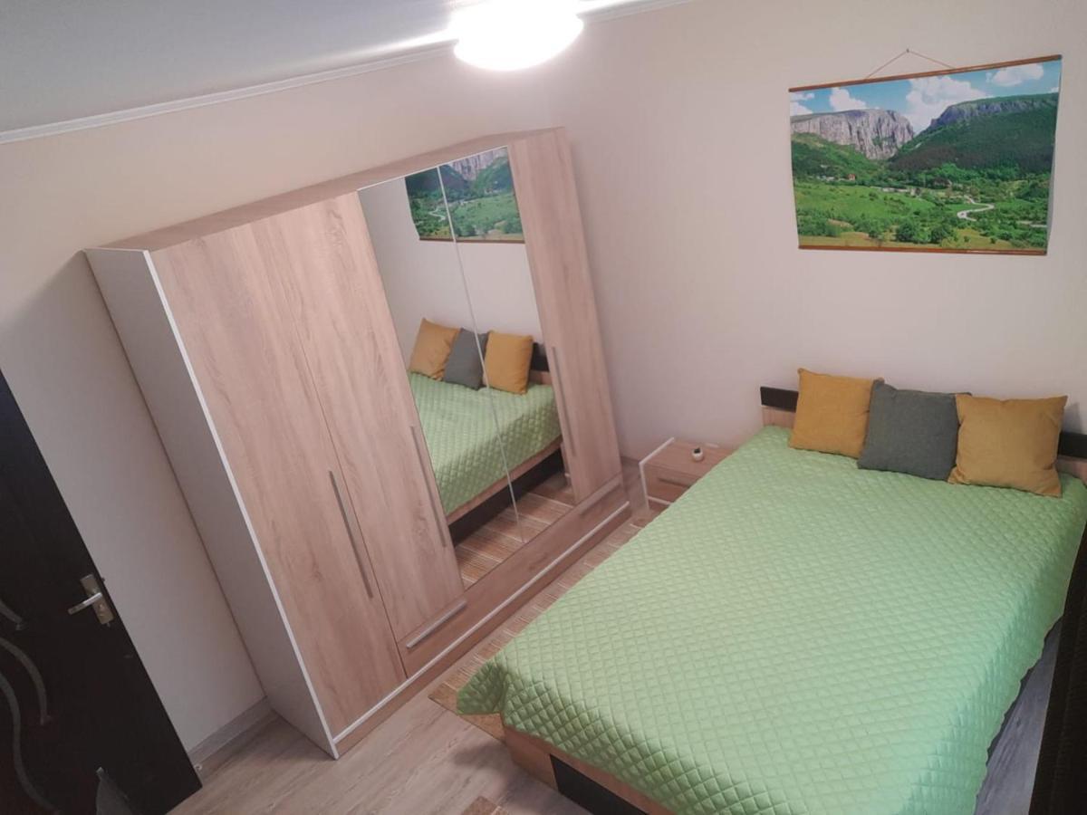 Zoldrebi Apartment Turda Exterior photo