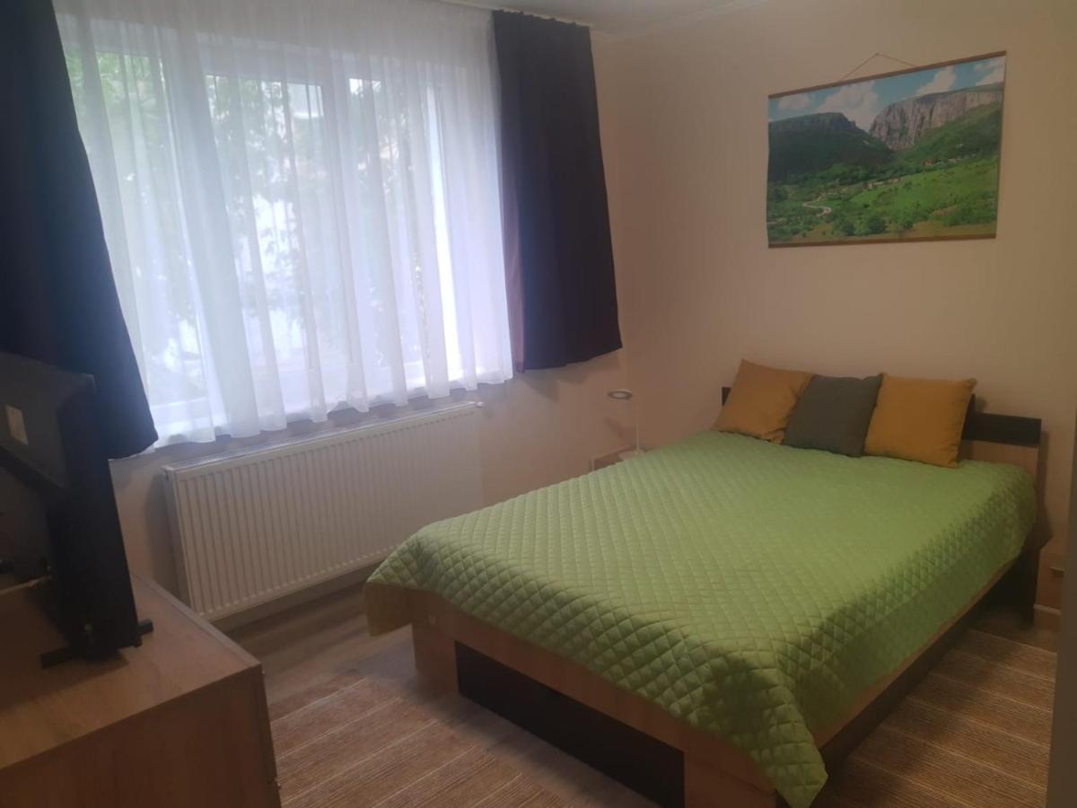 Zoldrebi Apartment Turda Exterior photo