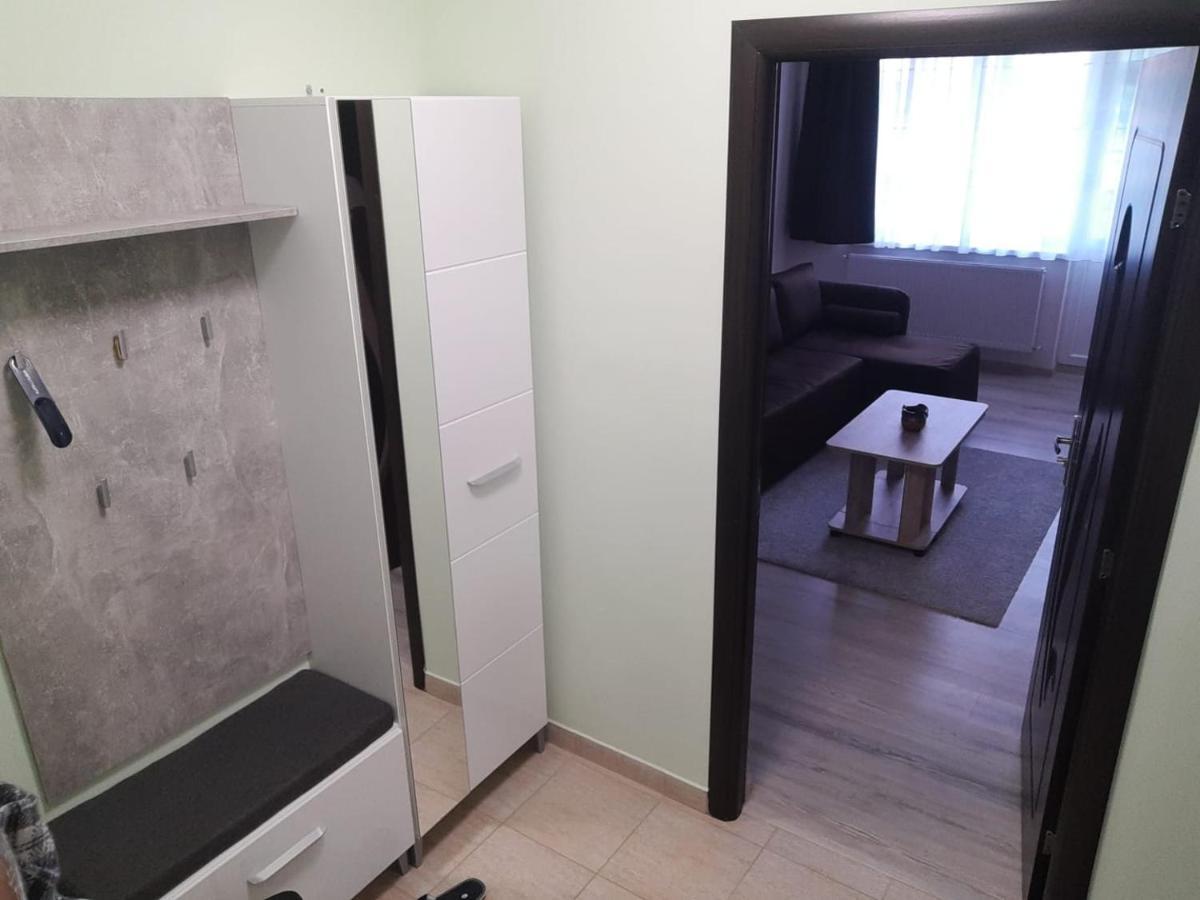 Zoldrebi Apartment Turda Exterior photo